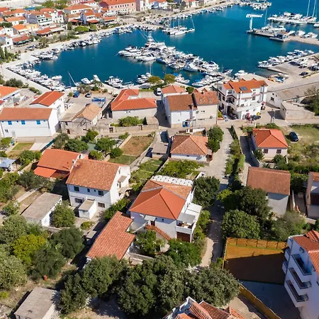By The Sea Jezera, Murter - 19056 *