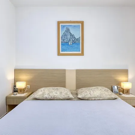 By The Sea Jezera, Murter - 19056 Apartment