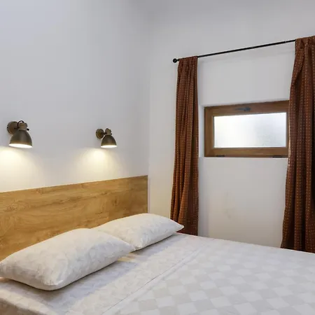 By The Sea Jezera, Murter - 19056 *