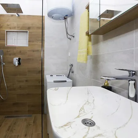 Apartment By The Sea Jezera, Murter - 19056 *