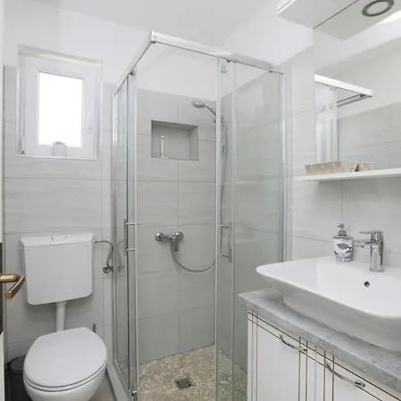 Apartment By The Sea Jezera, Murter - 19056 Jezera