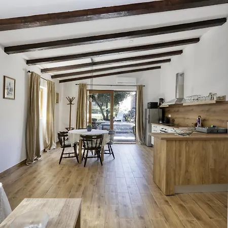 By The Sea Jezera, Murter - 19056 * Jezera