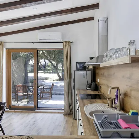 By The Sea Jezera, Murter - 19056 *