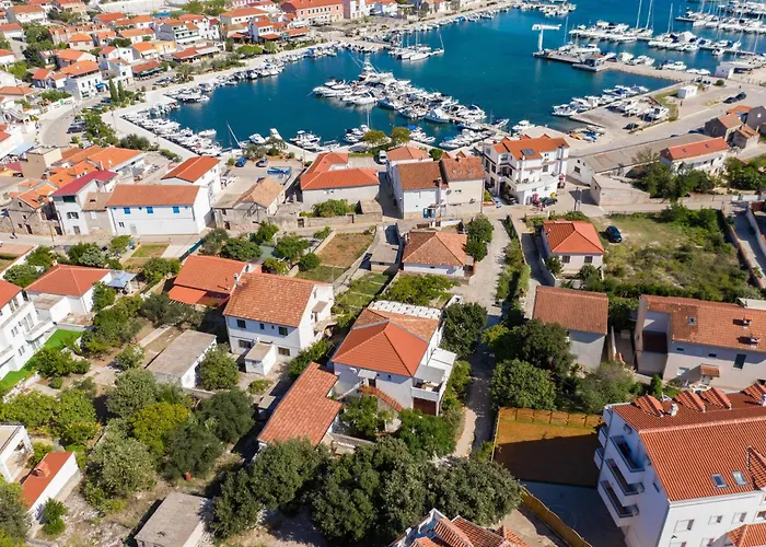 By The Sea Jezera, Murter - 19056 *